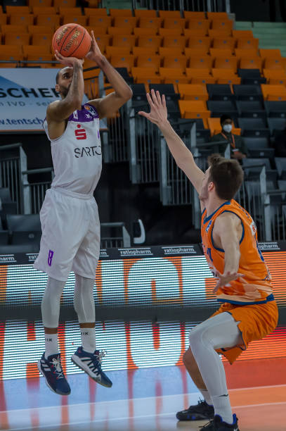 次被对手简 次被对手简